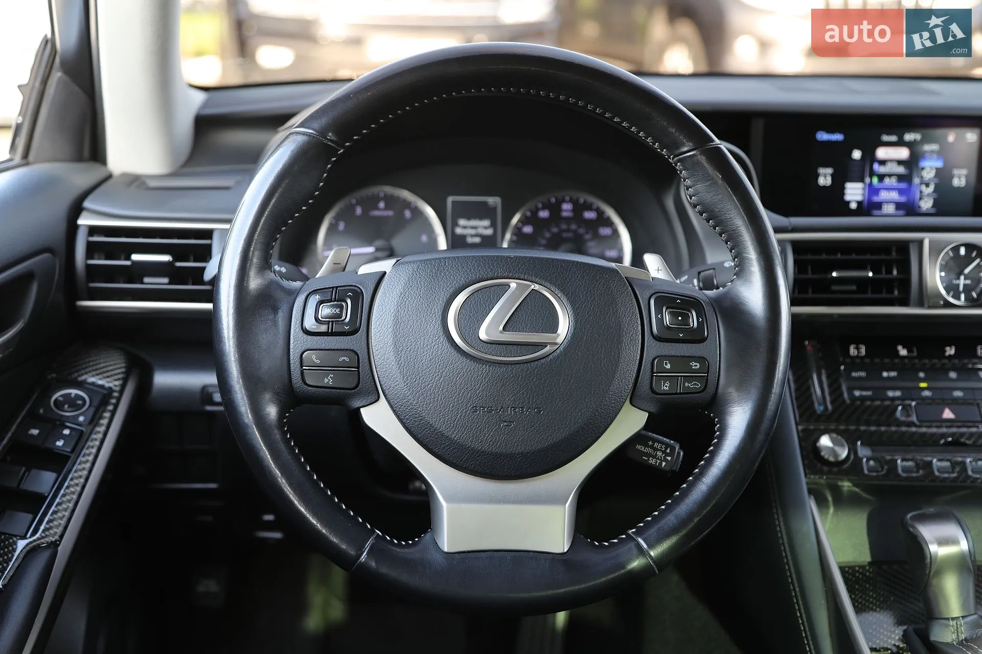 2019 Lexus IS - мініатюра 18