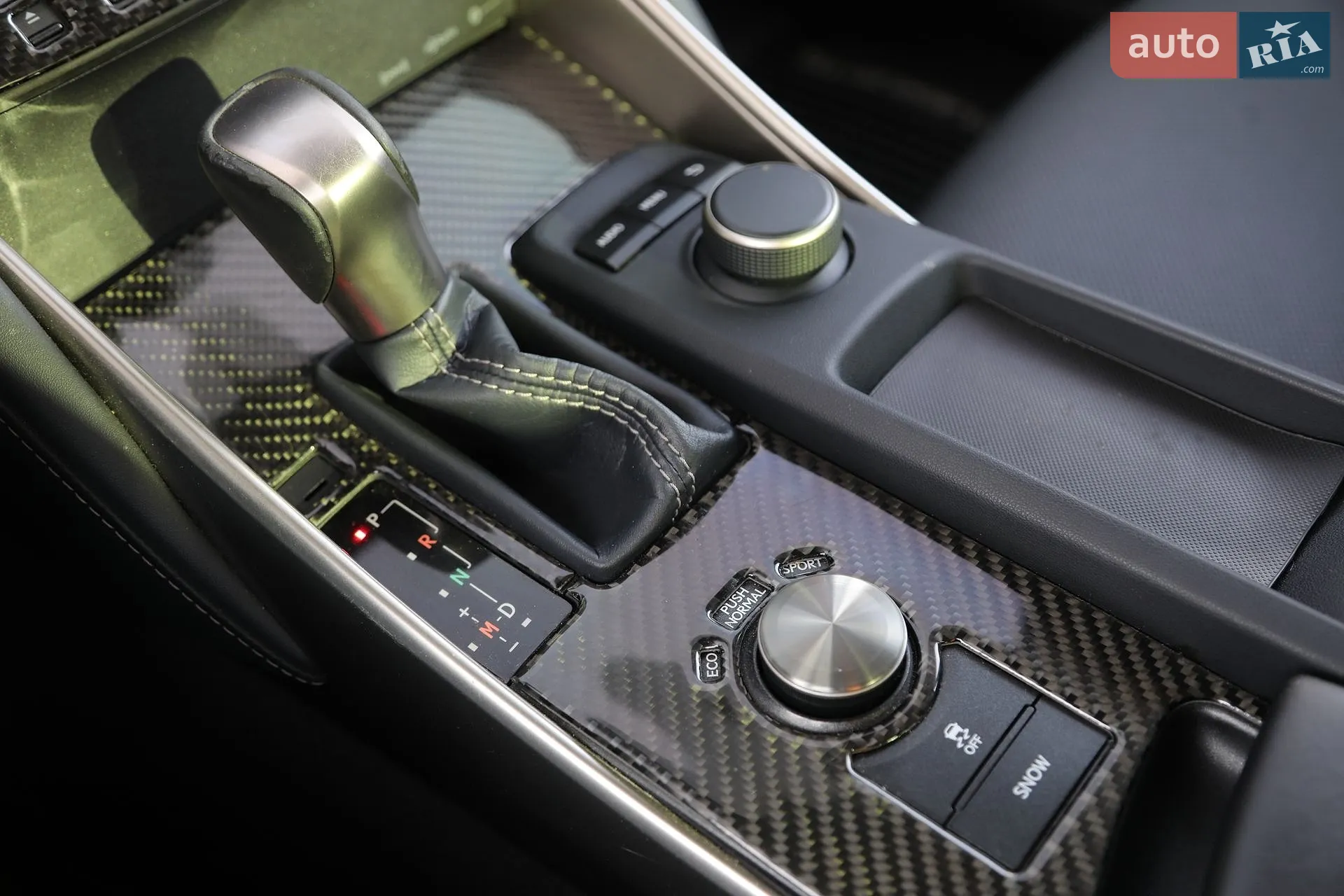 2019 Lexus IS - мініатюра 22