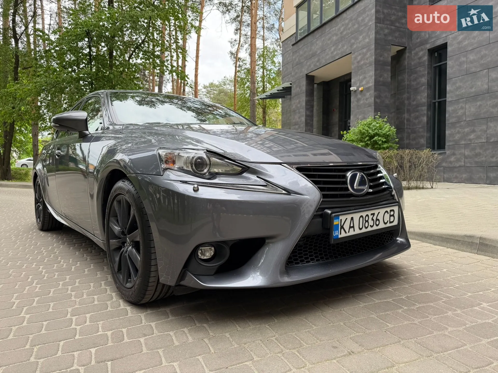 2016 Lexus IS - мініатюра 3