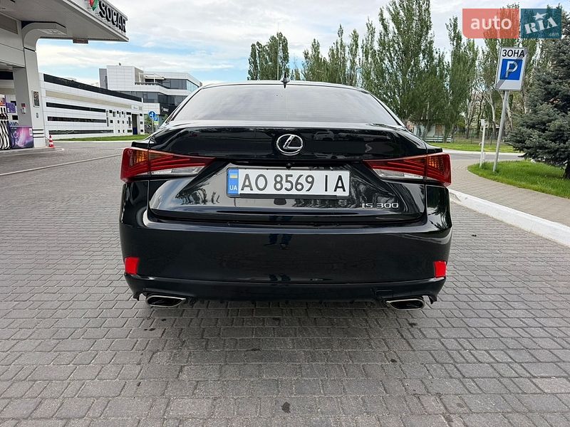 Седан Lexus IS 2017 в Одессе