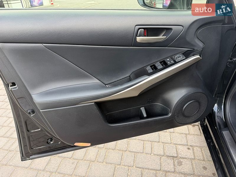 Седан Lexus IS 2017 в Одессе