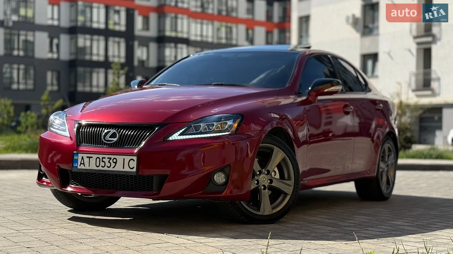 2013 Lexus IS - мініатюра 2