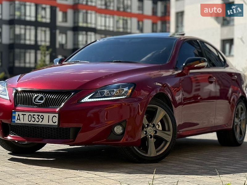 Седан Lexus IS 2013 в Ивано-Франковске