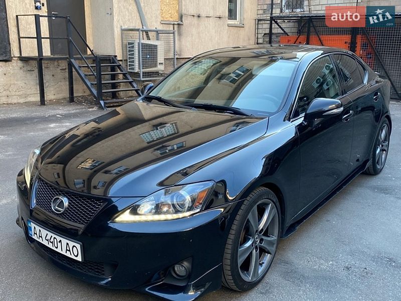 Седан Lexus IS 2011 в Киеве