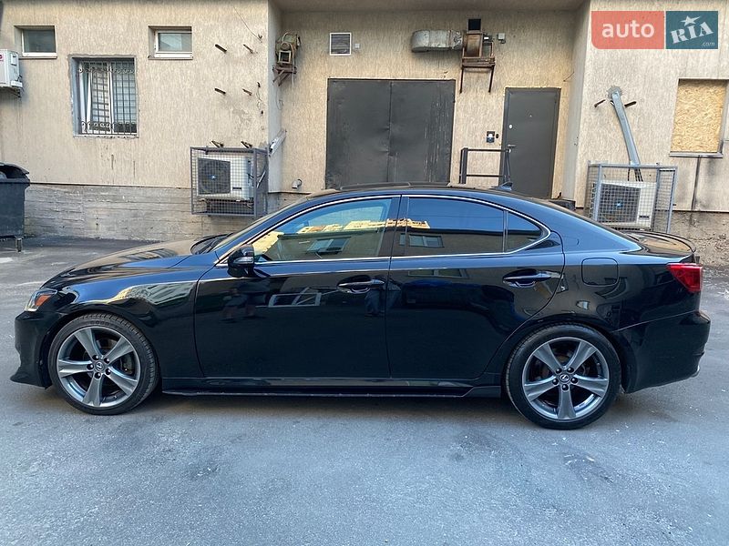 Седан Lexus IS 2011 в Киеве