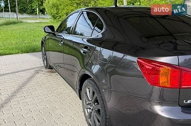 Седан Lexus IS 2008 в Гусятине