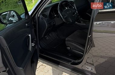Седан Lexus IS 2008 в Гусятине