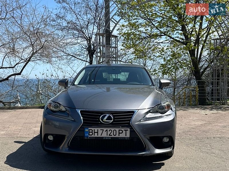 Седан Lexus IS 2016 в Одесі