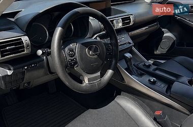 Седан Lexus IS 2016 в Одесі