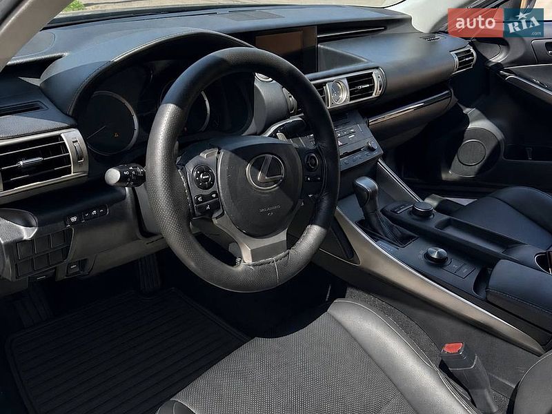Седан Lexus IS 2016 в Одесі