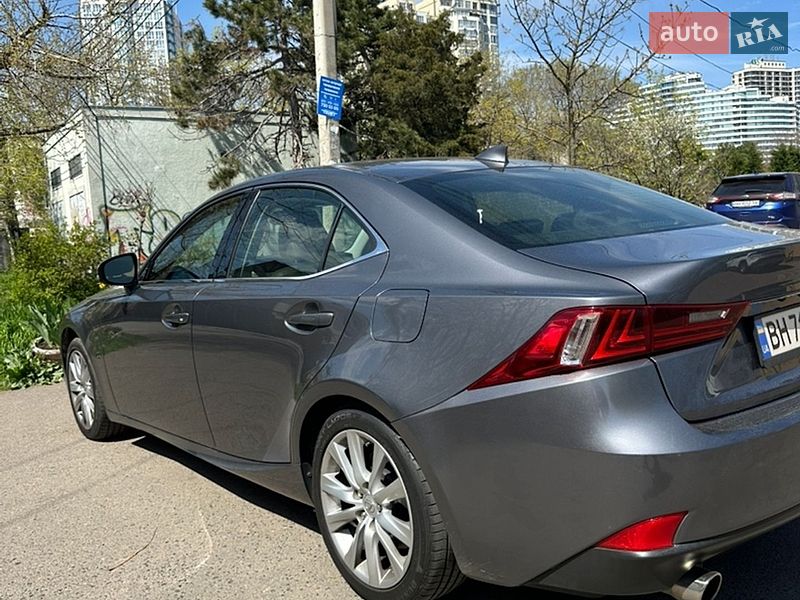 Седан Lexus IS 2016 в Одесі