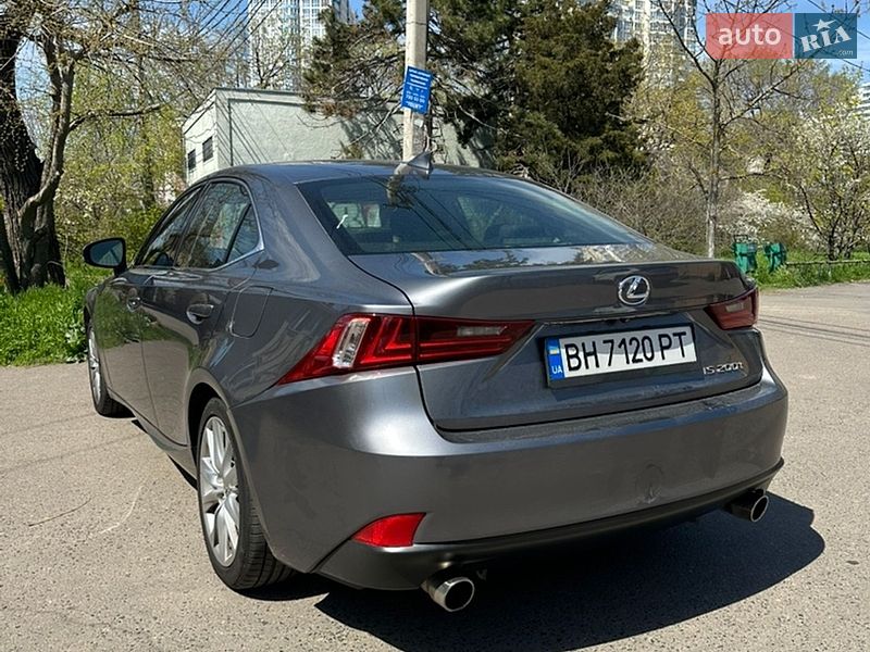 Седан Lexus IS 2016 в Одесі