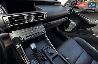 Седан Lexus IS 2016 в Одесі