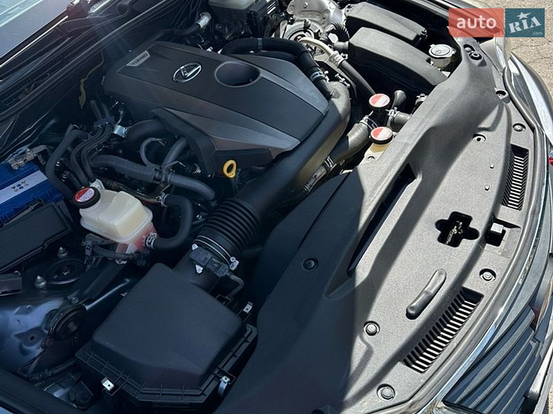 Седан Lexus IS 2016 в Одесі