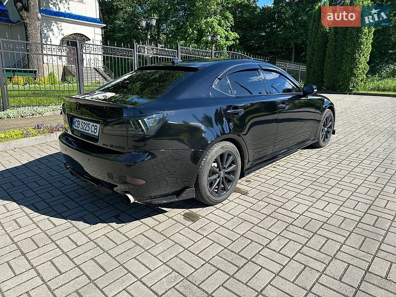 Седан Lexus IS 2010 в Прилуках