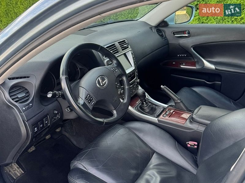 Седан Lexus IS 2007 в Чернівцях