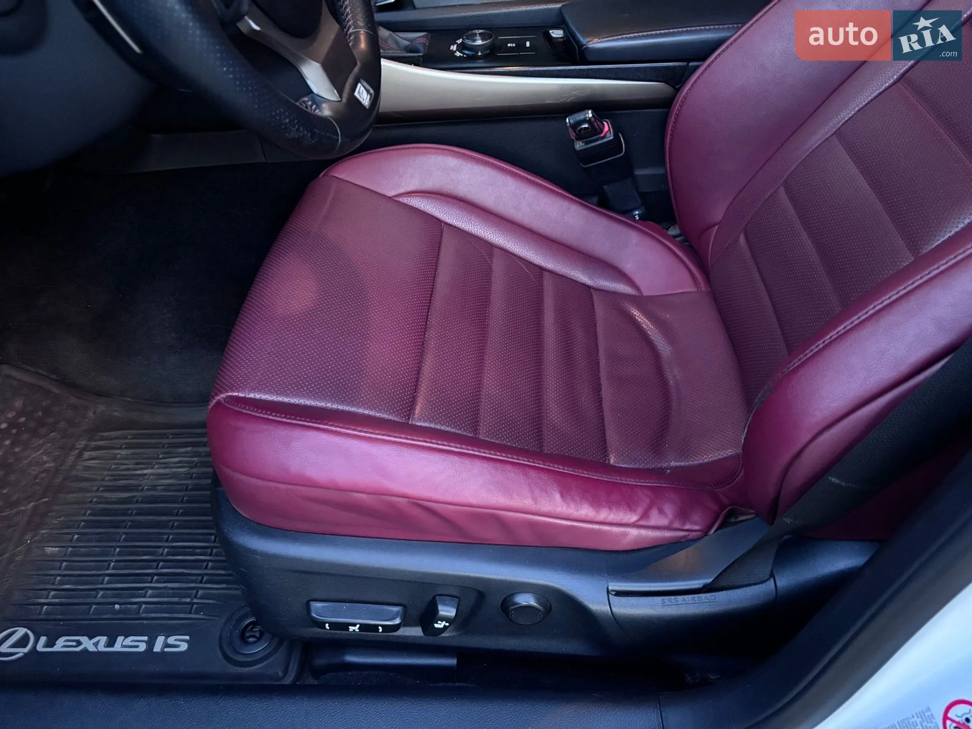 2013 Lexus IS - мініатюра 11