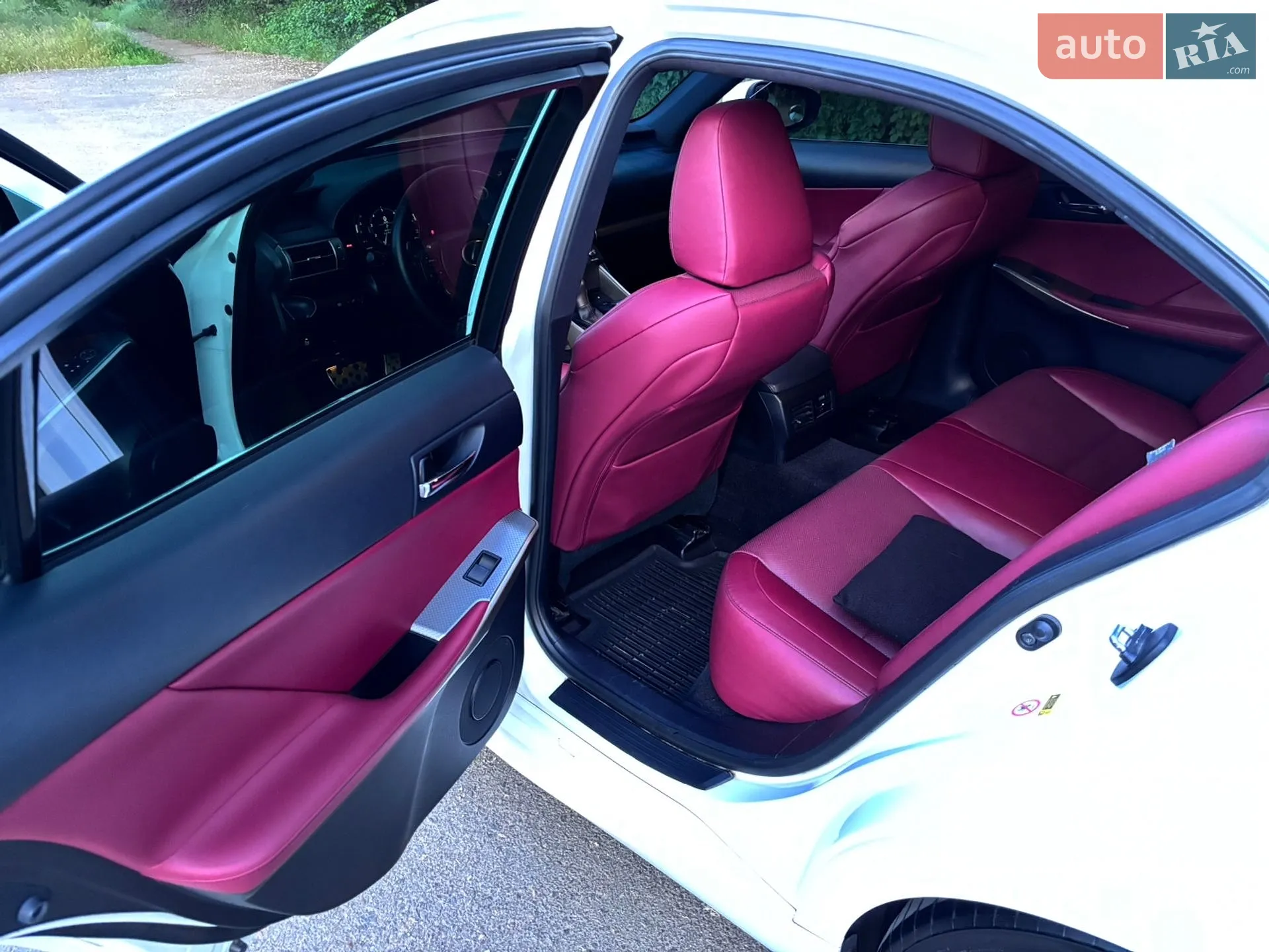 2013 Lexus IS - мініатюра 12