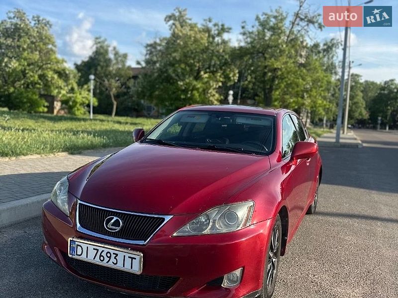 Седан Lexus IS 2008 в Измаиле