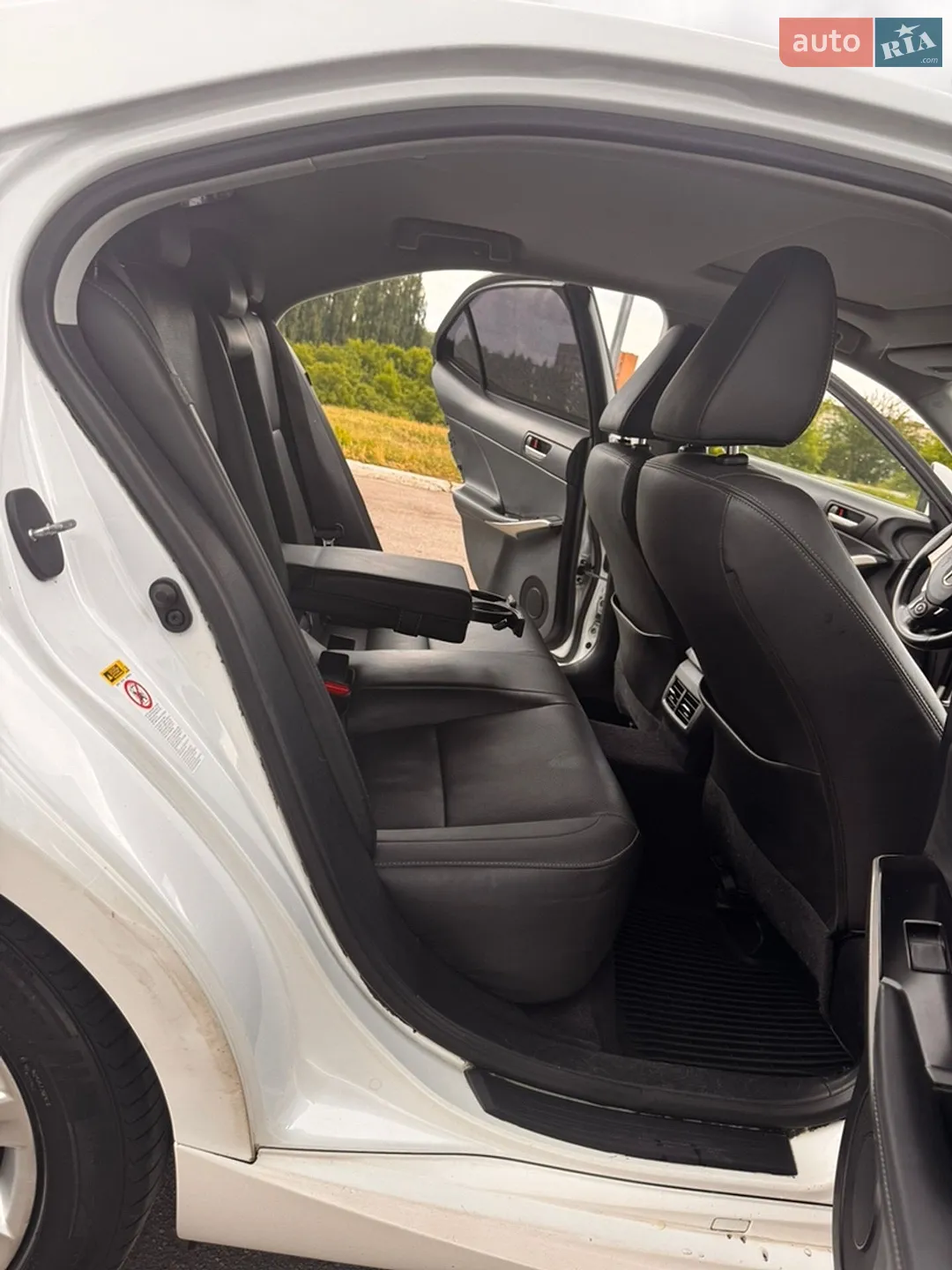 2014 Lexus IS - мініатюра 18