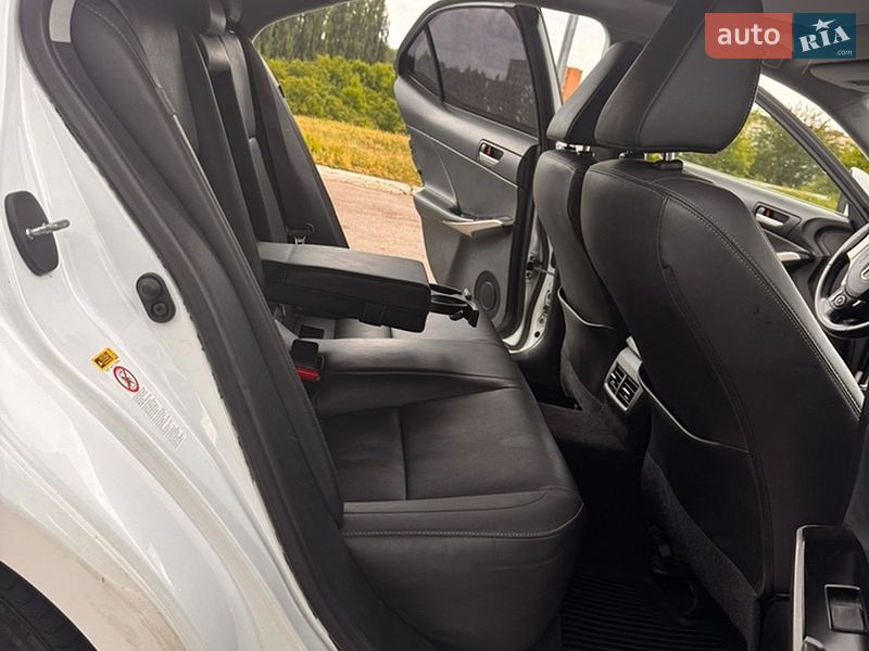 Седан Lexus IS 2014 в Рівному фото 18 Седан Lexus IS 2014 в Рівному