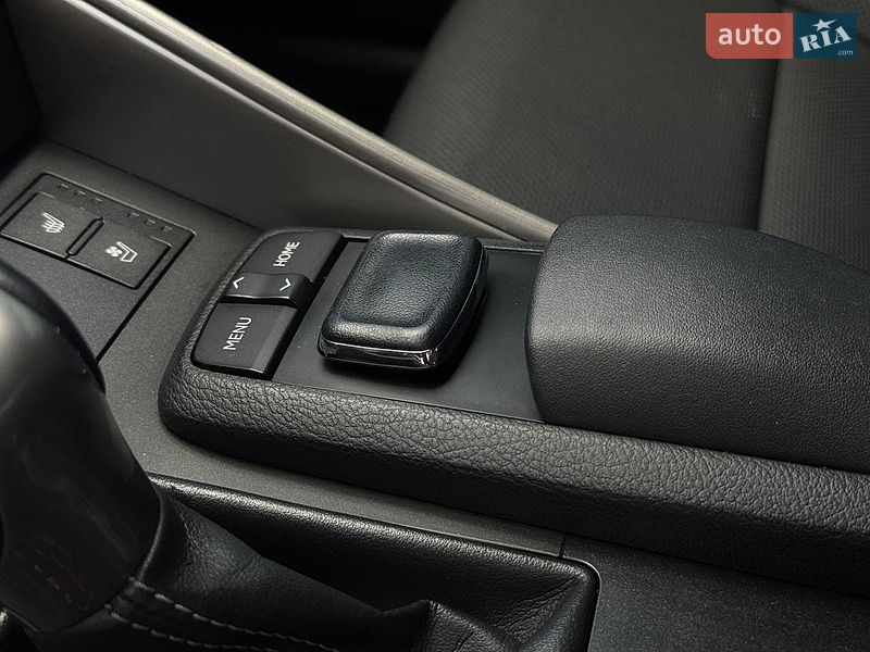 Седан Lexus IS 2016 в Дніпрі
