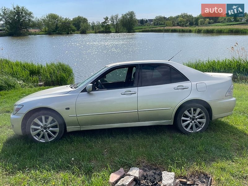 Седан Lexus IS 1999 в Белой Церкви