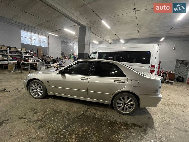 Седан Lexus IS 1999 в Белой Церкви
