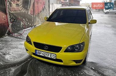 Седан Lexus IS 2000 в Умани