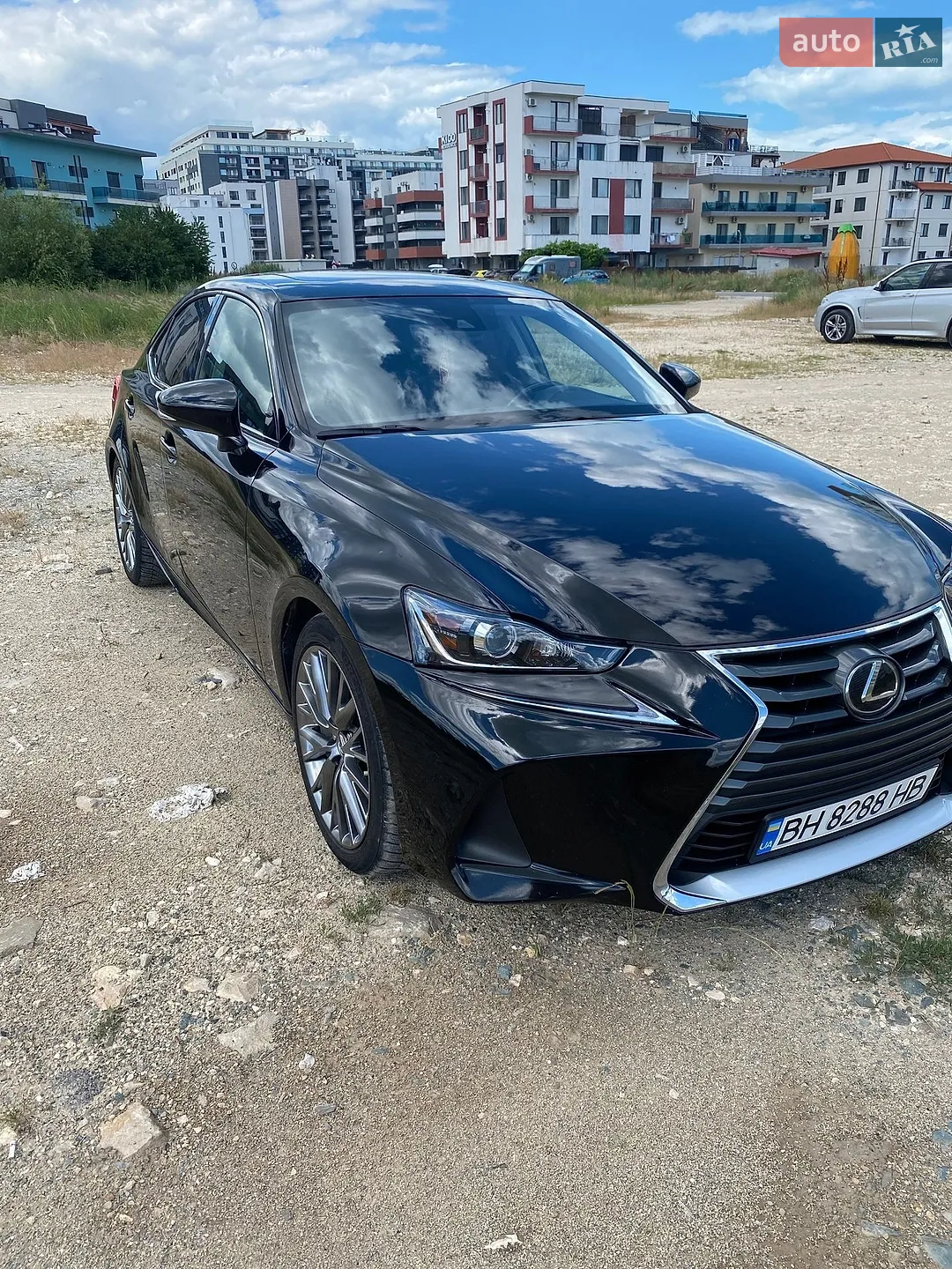 2017 Lexus IS - фото 1