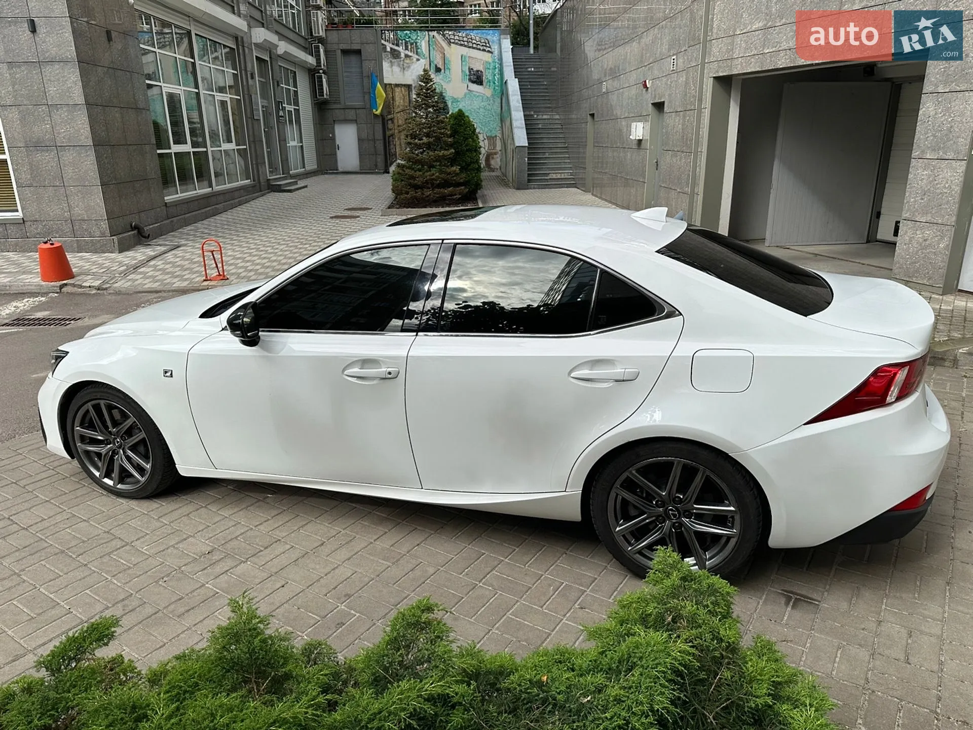 2015 Lexus IS - мініатюра 21