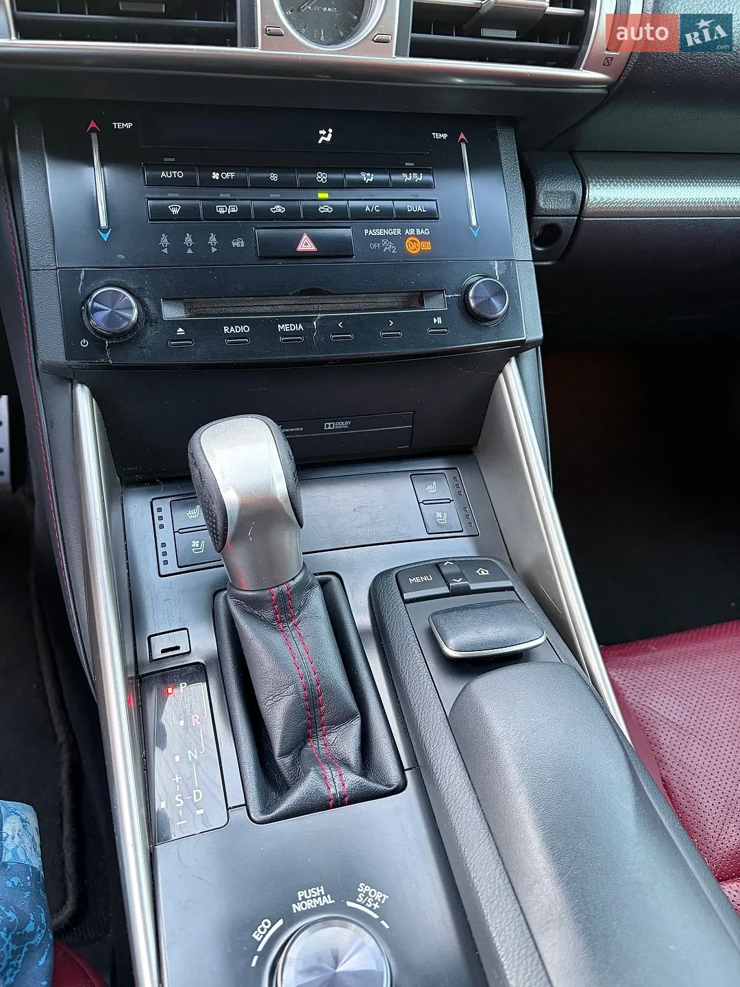 2013 Lexus IS - мініатюра 19