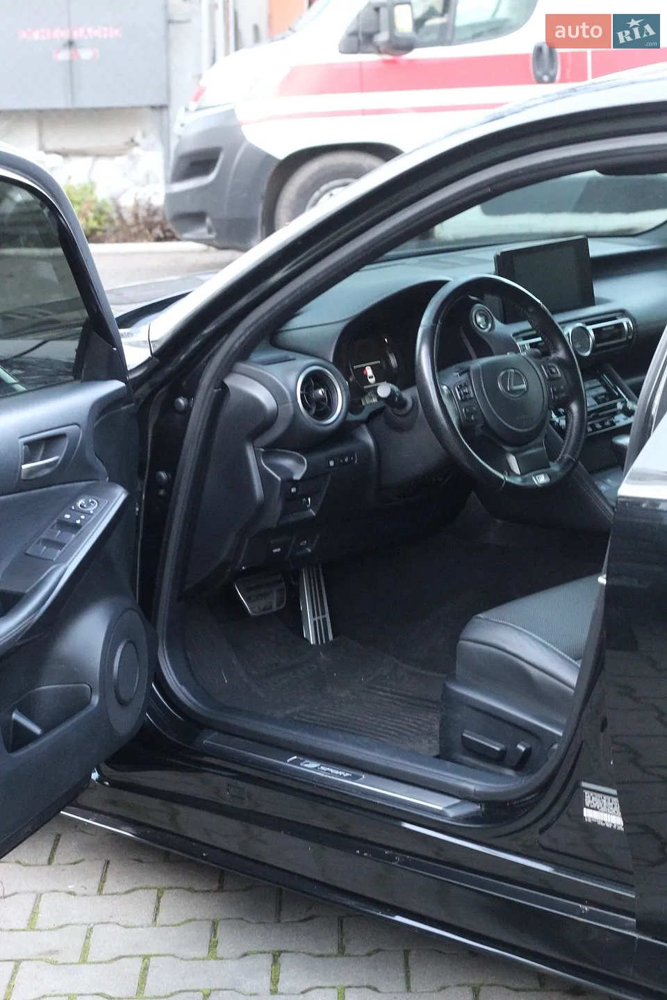 2021 Lexus IS - мініатюра 26