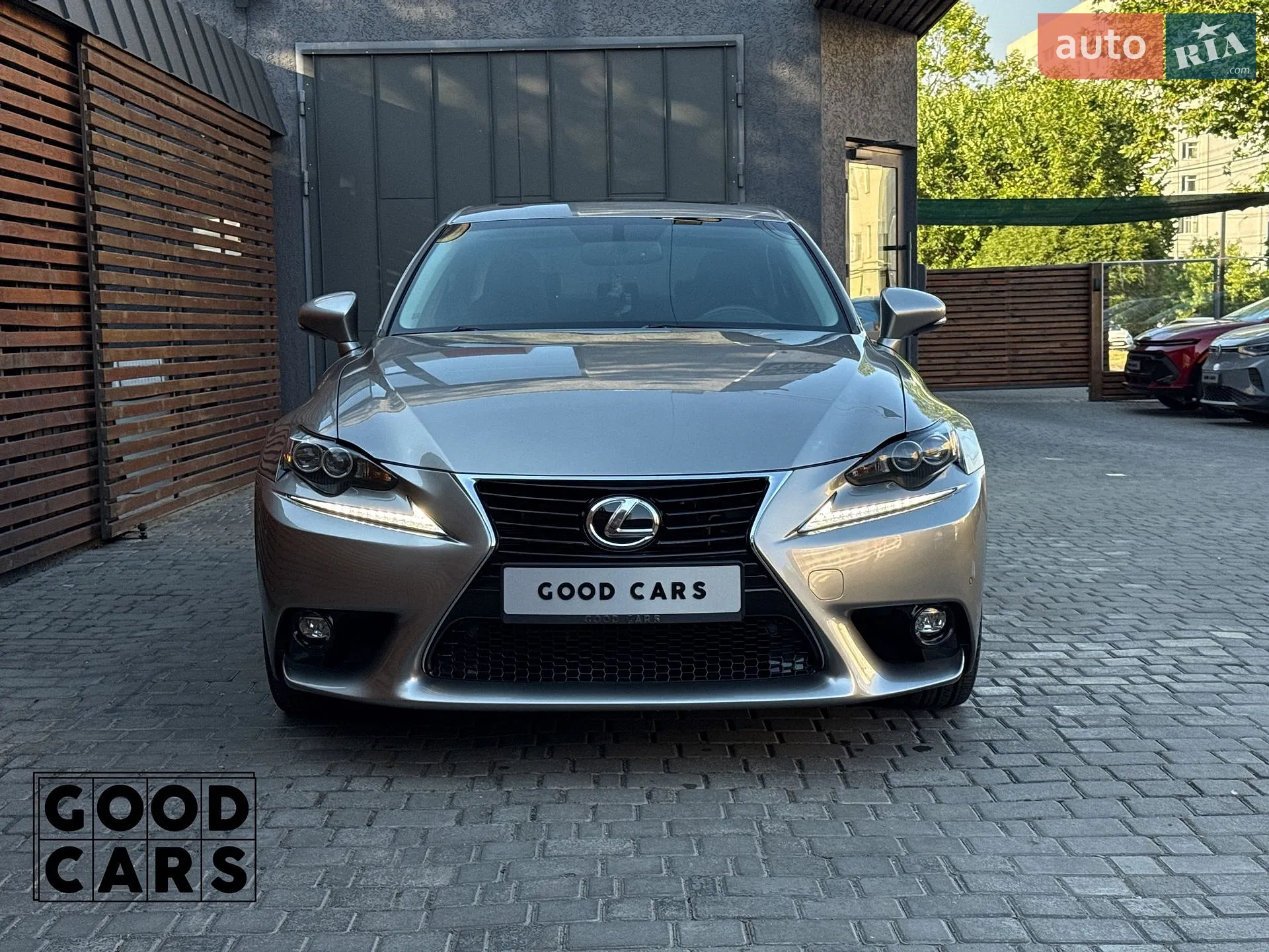 2015 Lexus IS - мініатюра 2