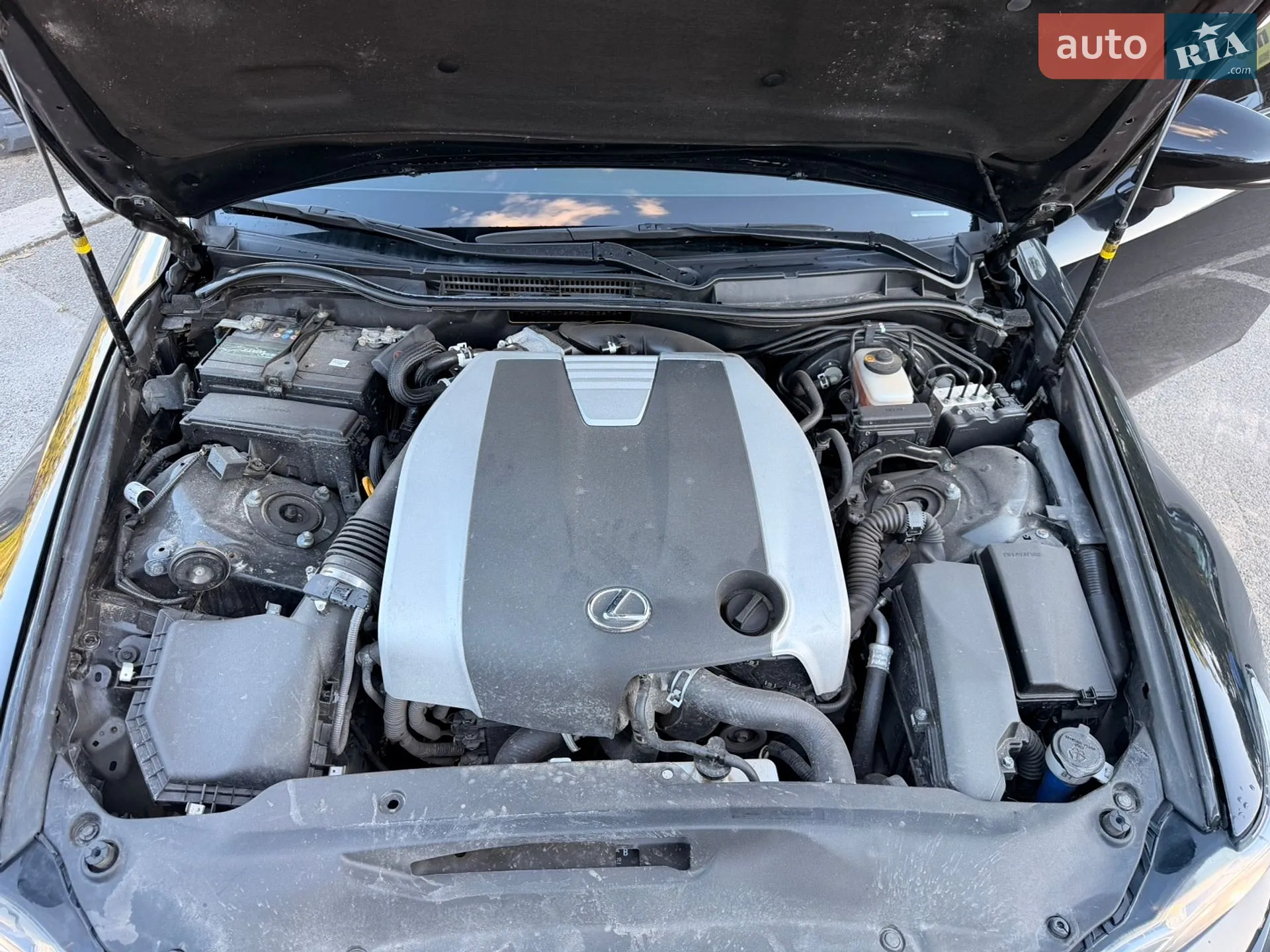 2017 Lexus IS - мініатюра 12