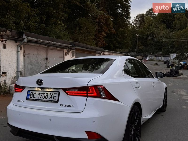 Седан Lexus IS 2014 в Львове