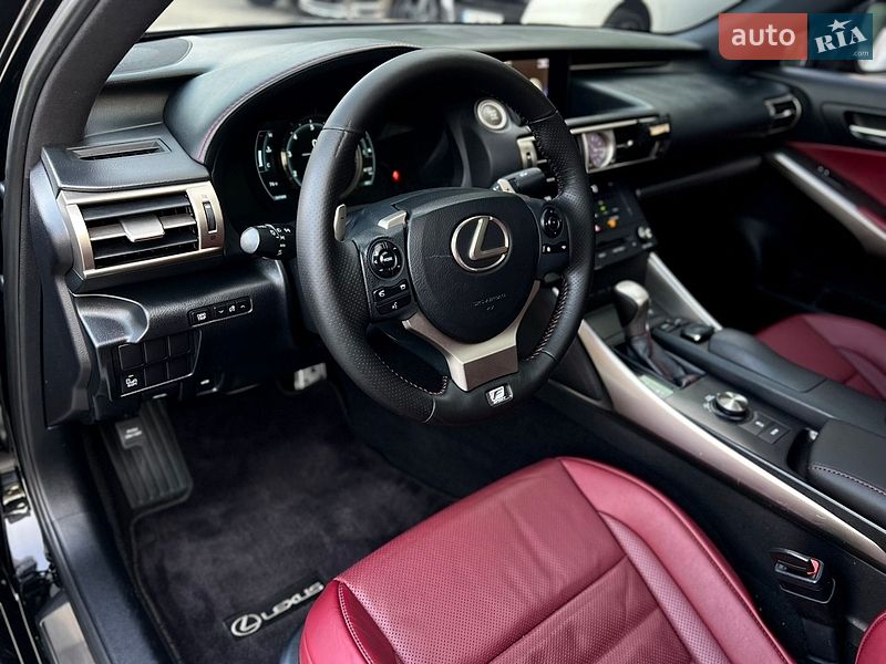 Седан Lexus IS 2015 в Одессе
