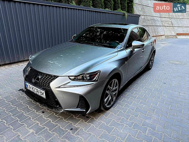Седан Lexus IS 2018 в Хмельницком