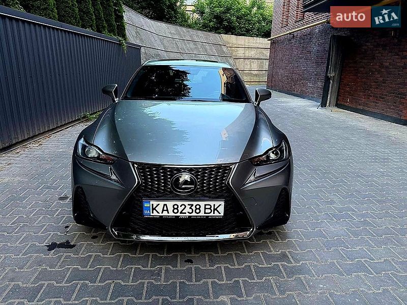 Седан Lexus IS 2018 в Хмельницком