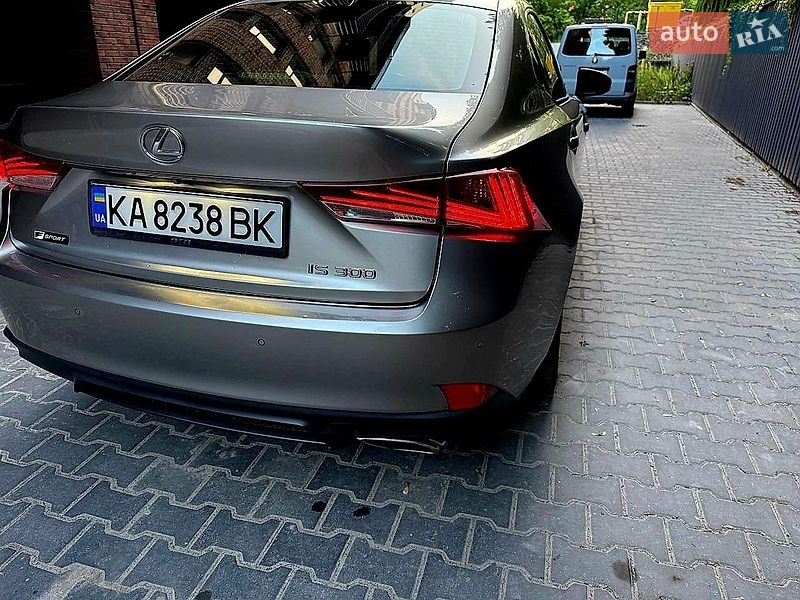 Седан Lexus IS 2018 в Хмельницком