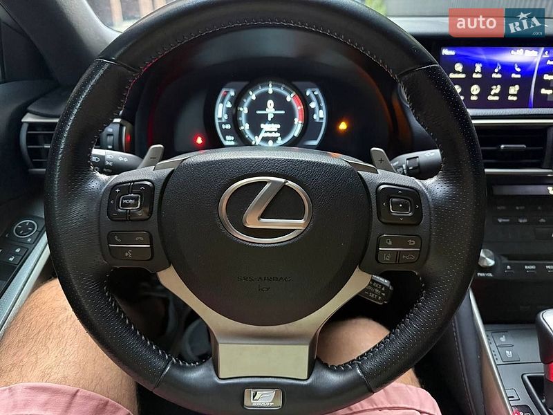 Седан Lexus IS 2018 в Хмельницком