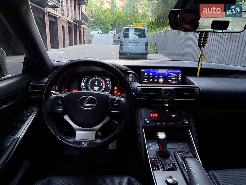 Седан Lexus IS 2018 в Хмельницком