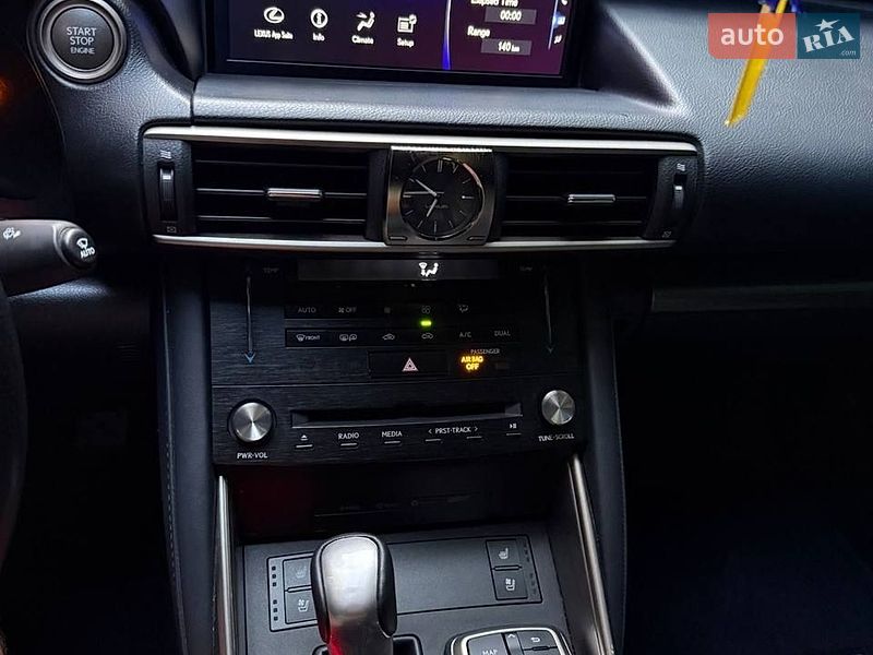 Седан Lexus IS 2018 в Хмельницком