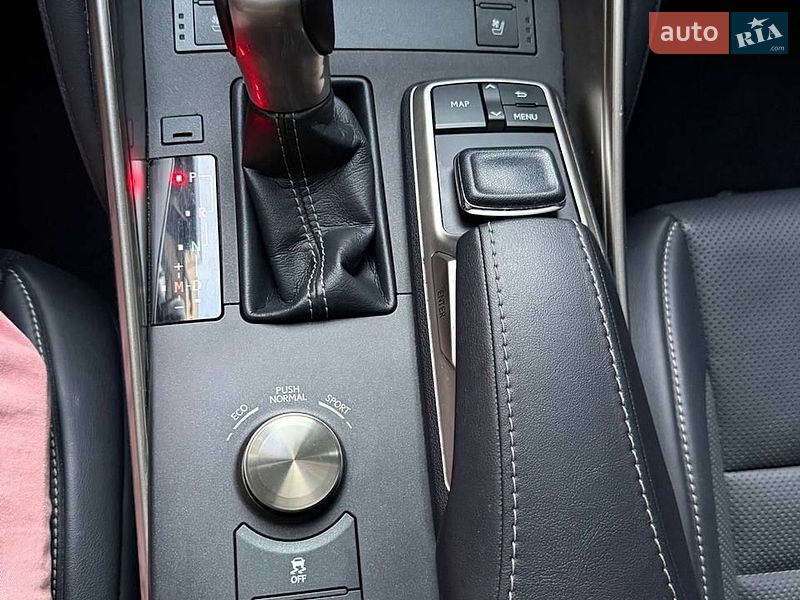 Седан Lexus IS 2018 в Хмельницком
