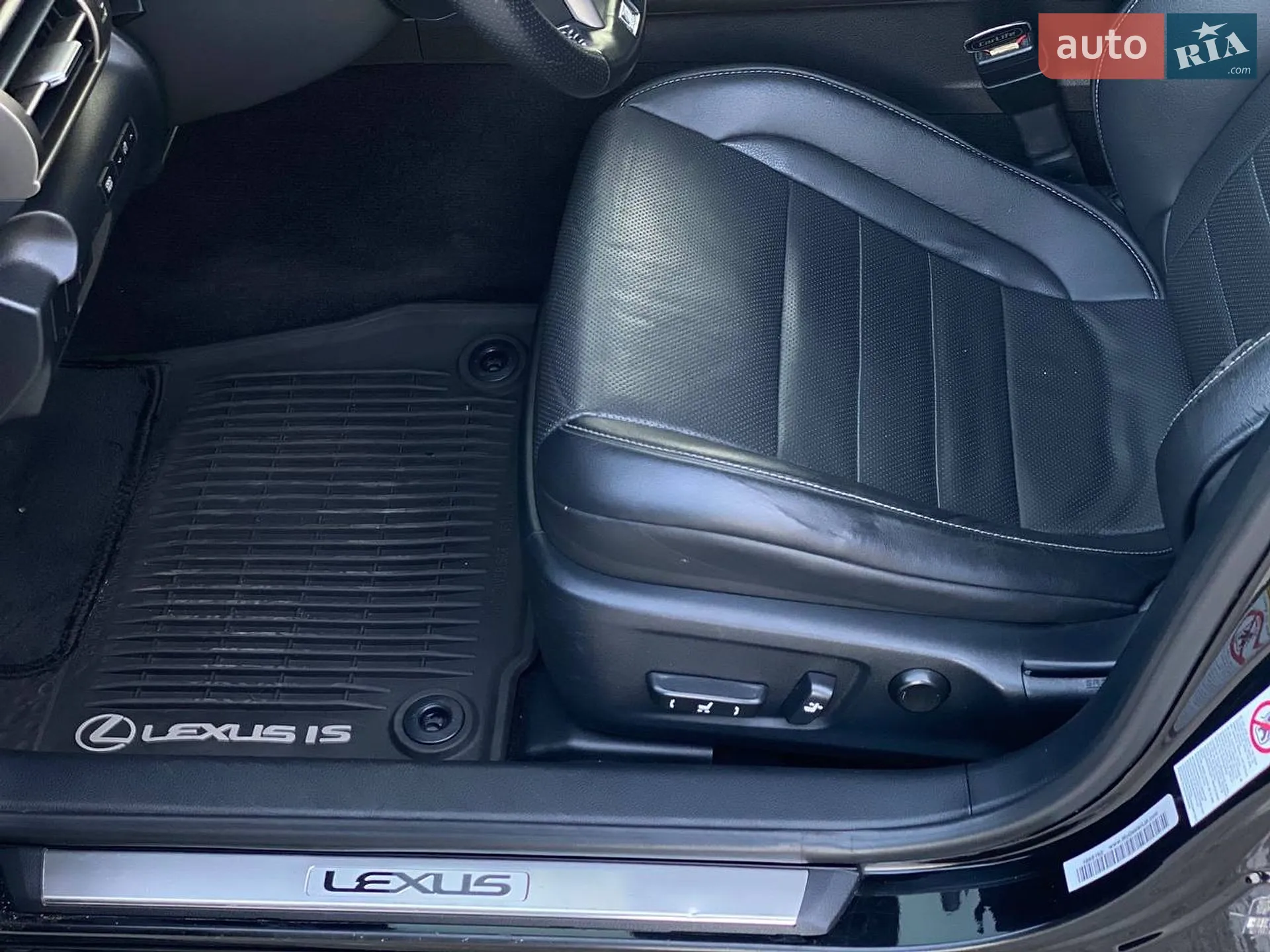 2013 Lexus IS - мініатюра 27
