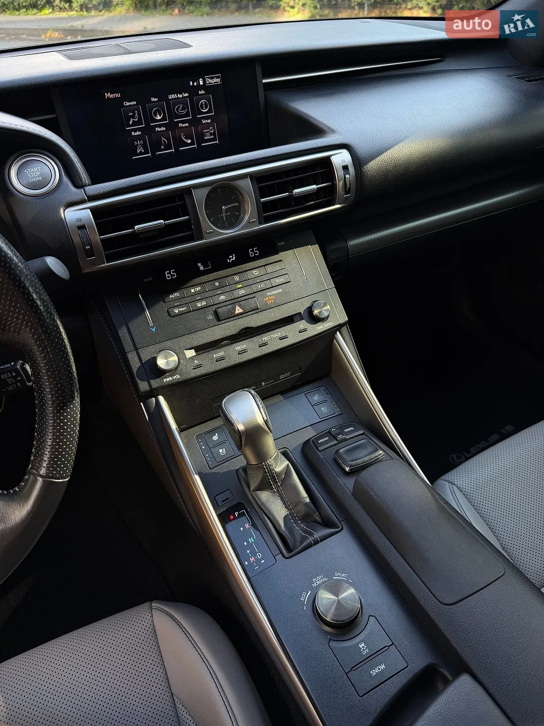 2015 Lexus IS - мініатюра 17