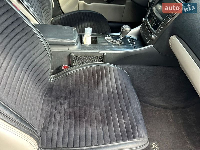 Седан Lexus IS 2010 в Полтаві