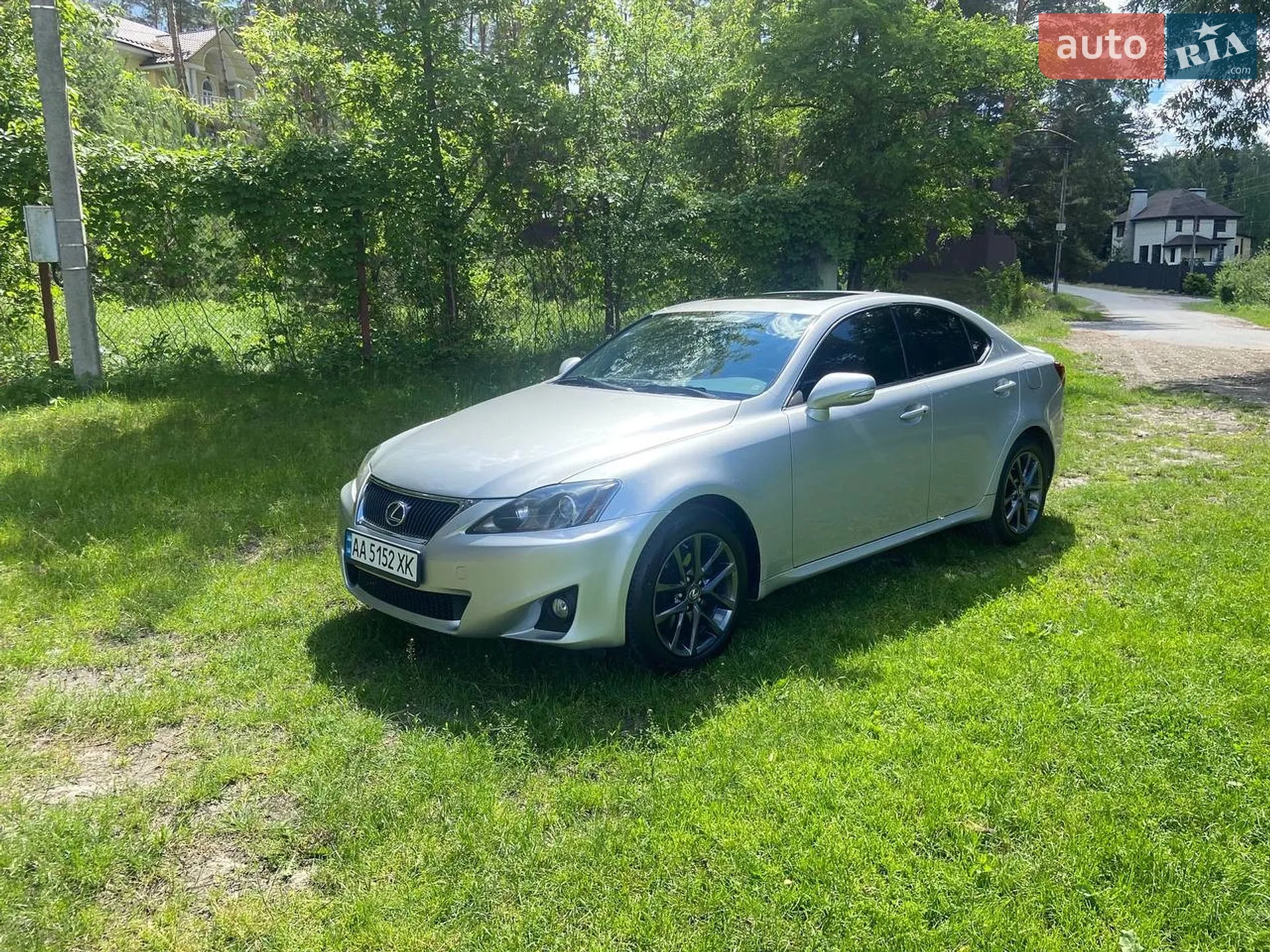2011 Lexus IS - мініатюра 2
