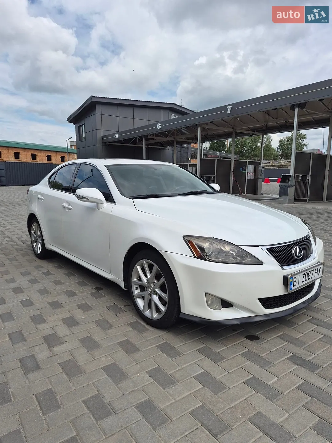 2011 Lexus IS - мініатюра 4