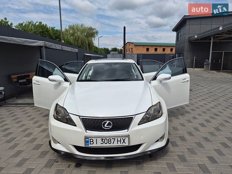 Седан Lexus IS 2011 в Полтаві фото 11 Седан Lexus IS 2011 в Полтаві